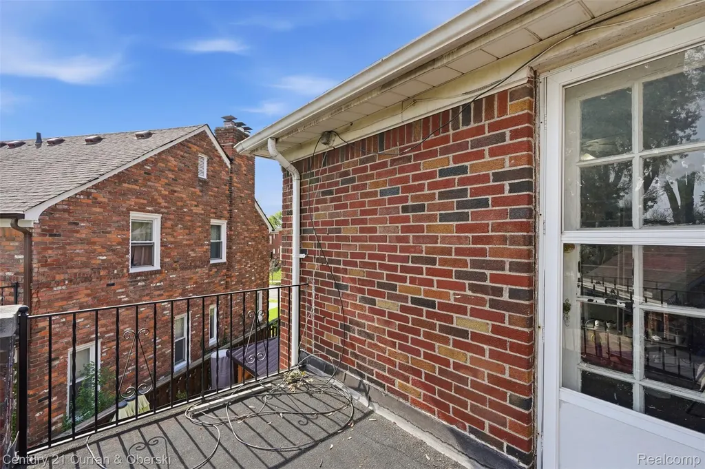 20096 Shrewsbury Road Detroit City MI 48221
