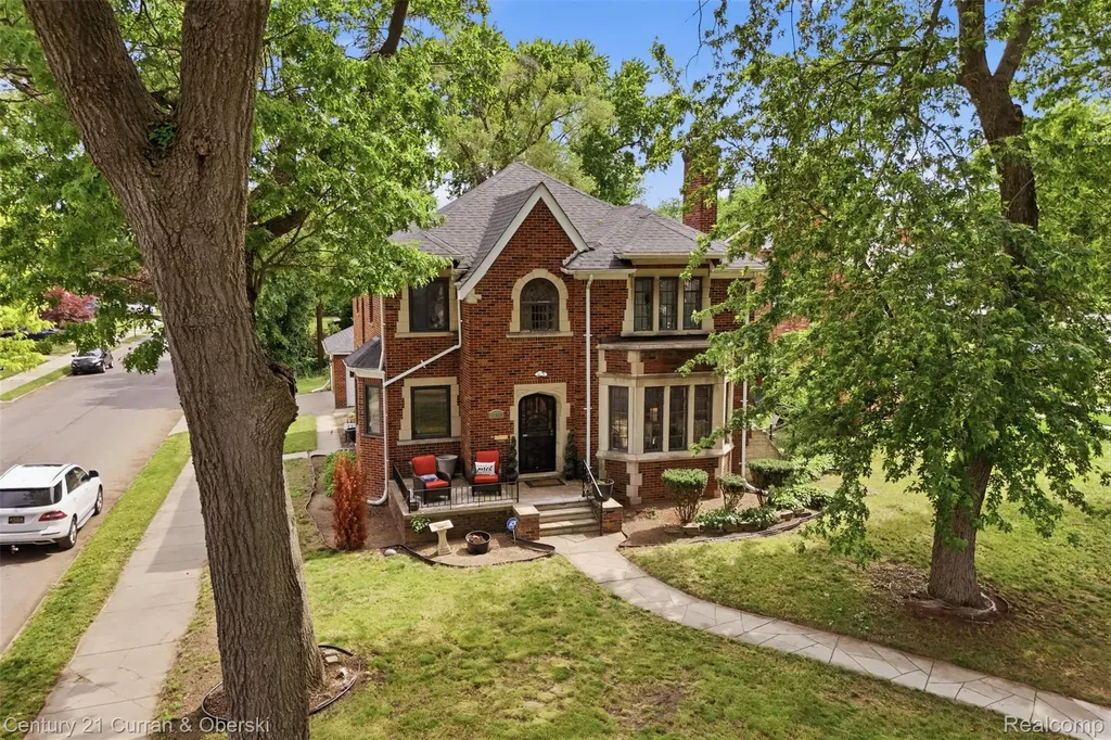 20096 Shrewsbury Road Detroit City MI 48221