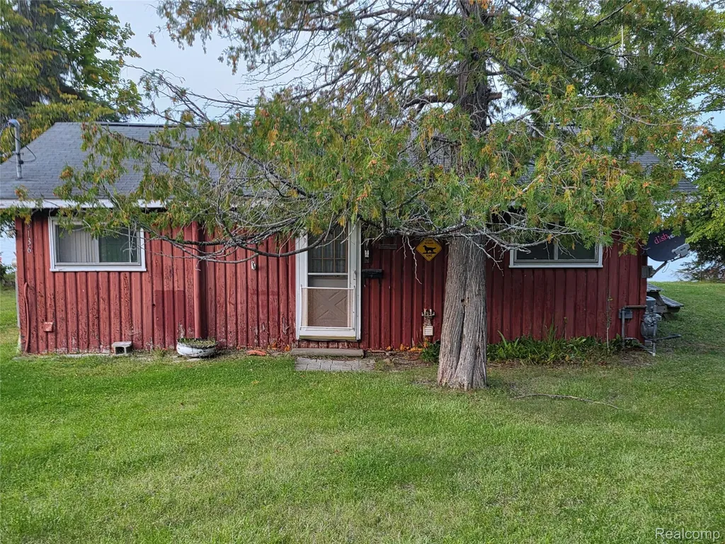 5136 Hardwood Trail Alcona Township MI 49747