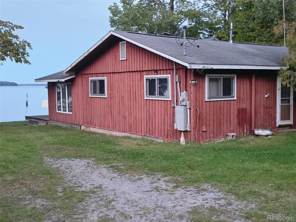 5136 Hardwood Trail Alcona Township MI 49747