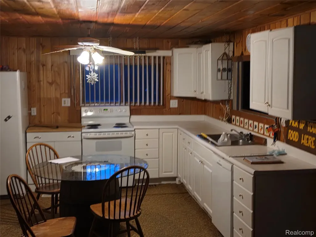 5136 Hardwood Trail Alcona Township MI 49747
