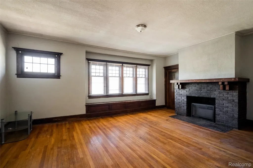 1508 Montclair Street Detroit City MI 48214