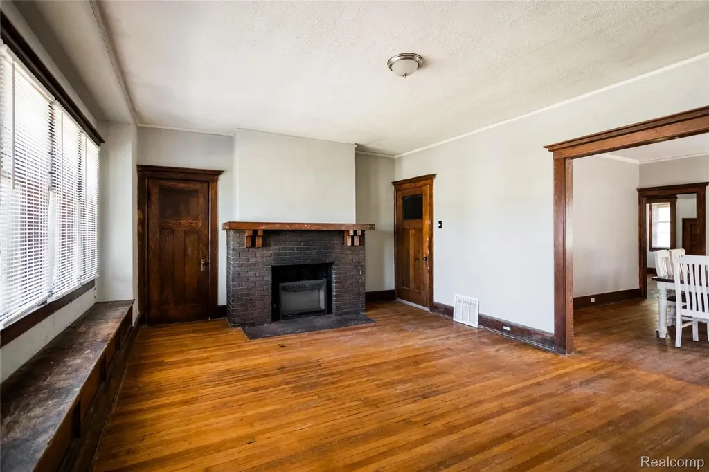 1508 Montclair Street Detroit City MI 48214