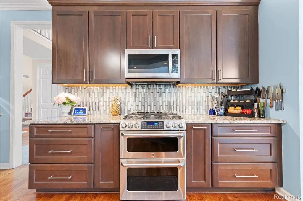 13750 Embers Court Plymouth Charter Township MI 48170