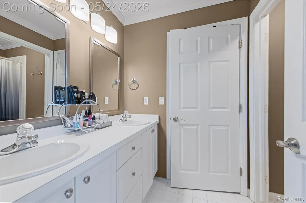 13750 Embers Court Plymouth Charter Township MI 48170