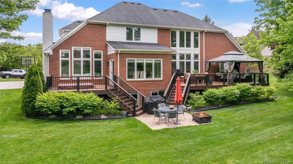 13750 Embers Court Plymouth Charter Township MI 48170