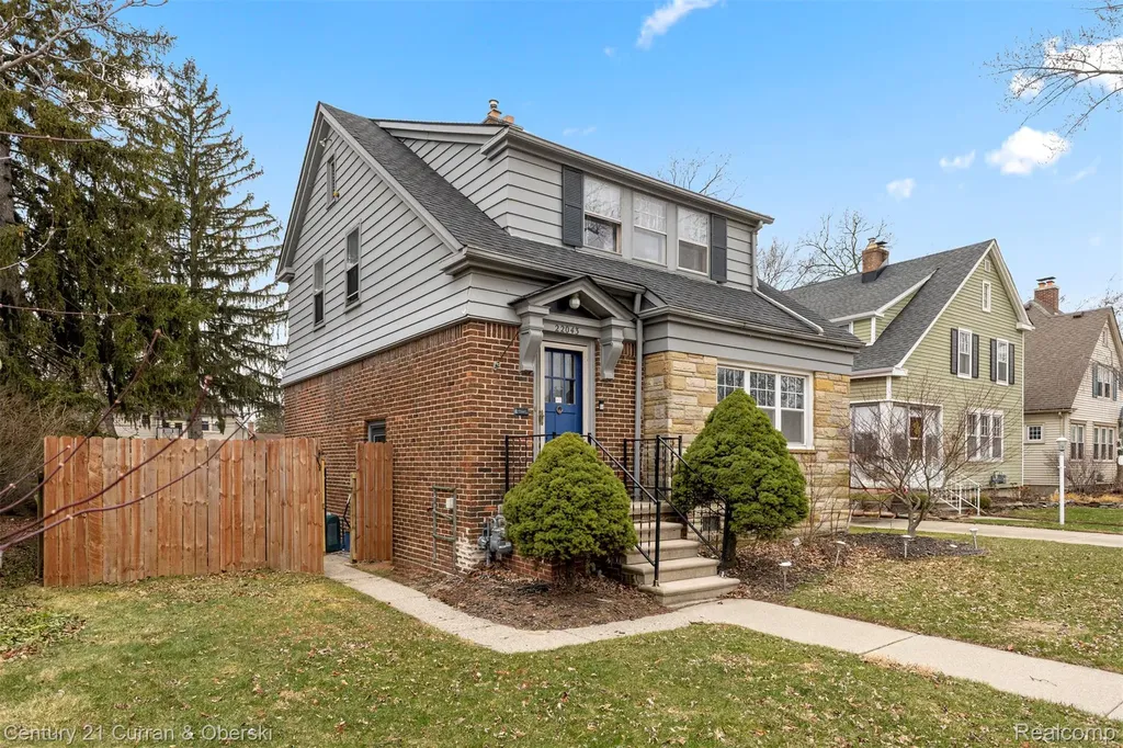 22043 Edison Street Dearborn City MI 48124