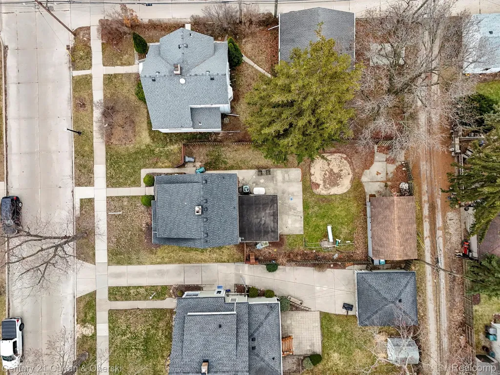 22043 Edison Street Dearborn City MI 48124