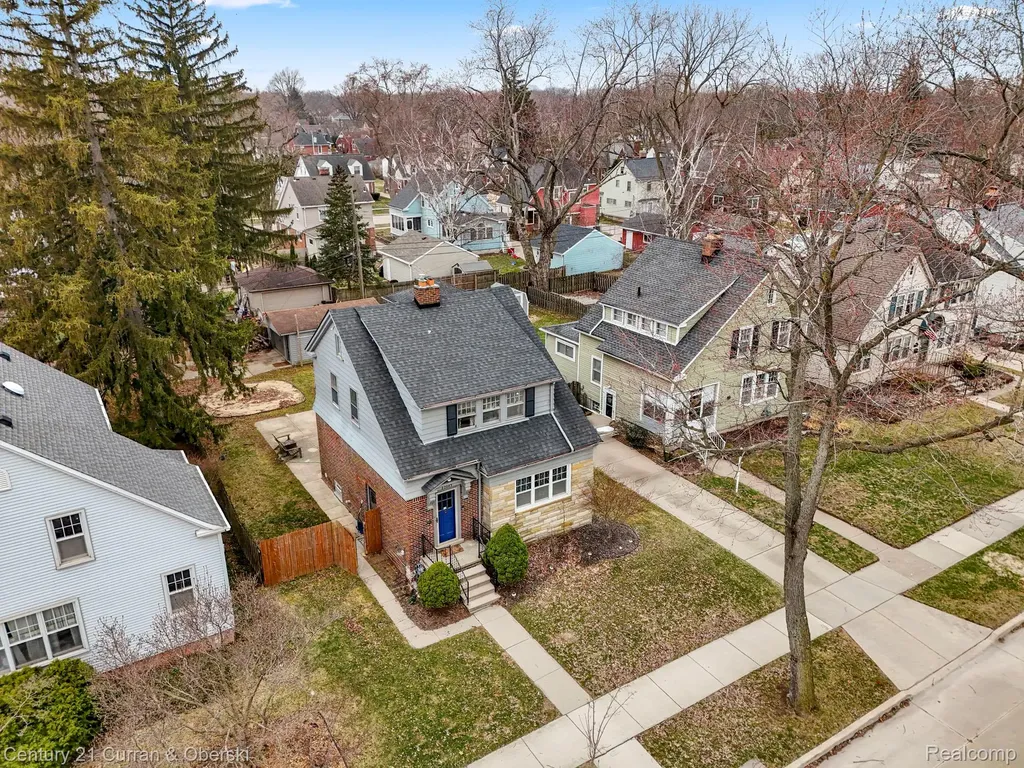 22043 Edison Street Dearborn City MI 48124