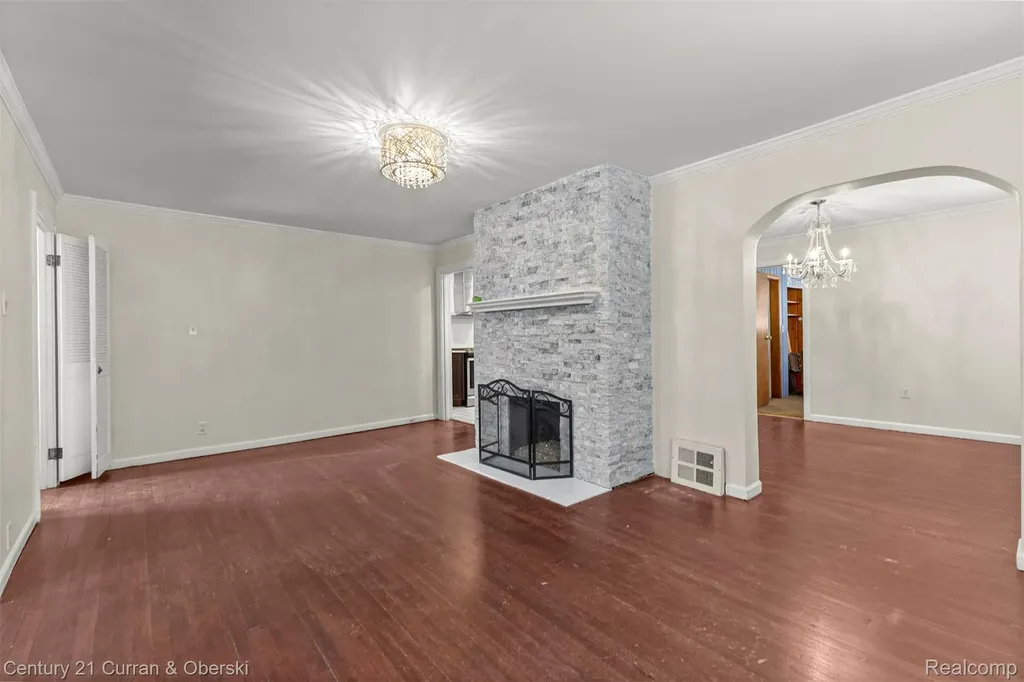 22043 Edison Street Dearborn City MI 48124