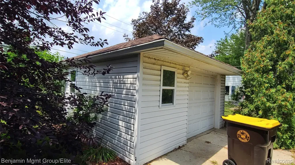 3900 Norwood Drive Trenton City MI 48183