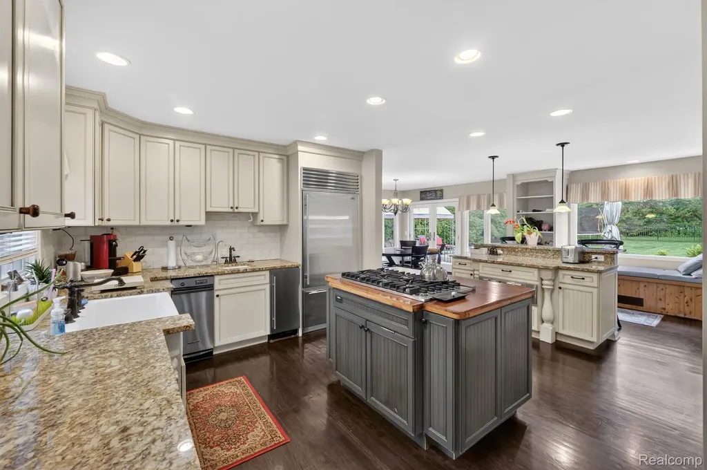 3952 Cottontail Lane Bloomfield Hills City MI 48301