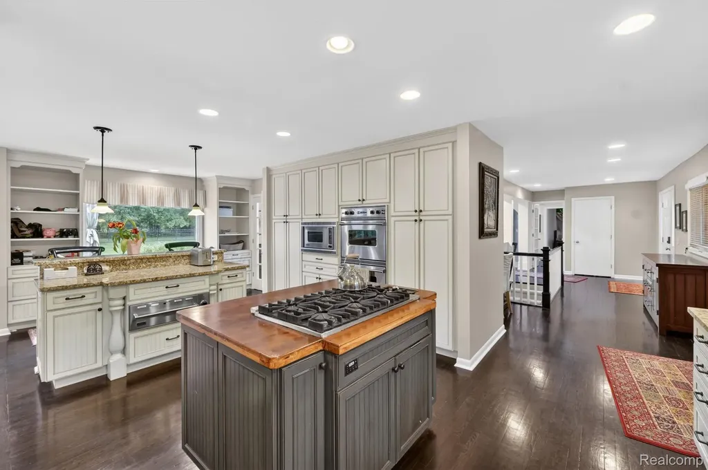 3952 Cottontail Lane Bloomfield Hills City MI 48301