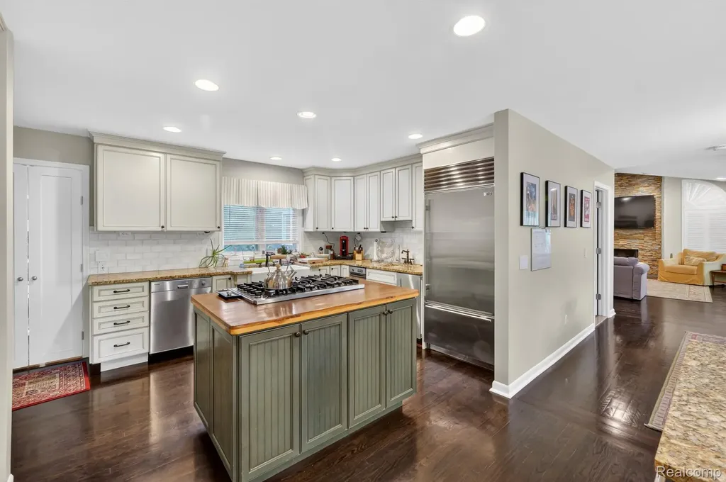 3952 Cottontail Lane Bloomfield Hills City MI 48301