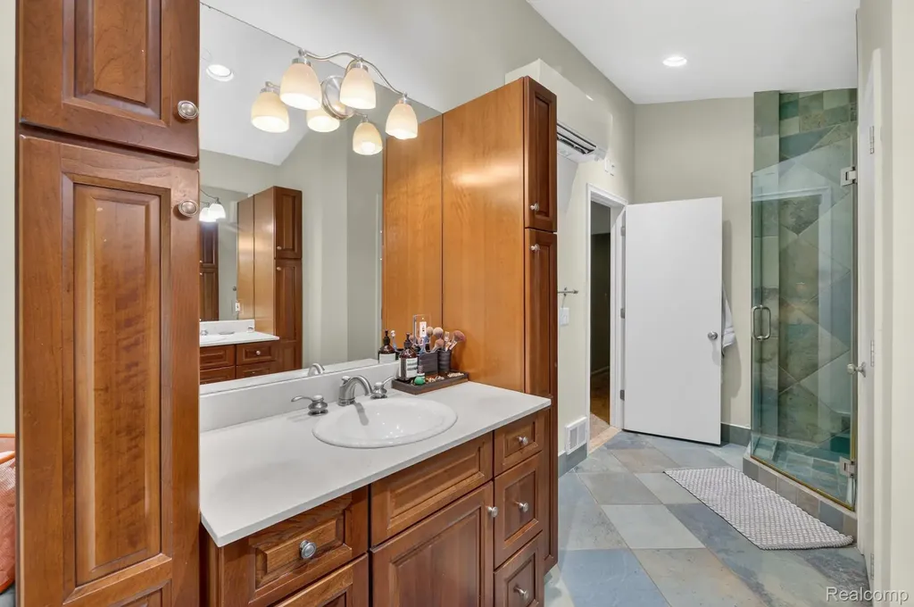3952 Cottontail Lane Bloomfield Hills City MI 48301
