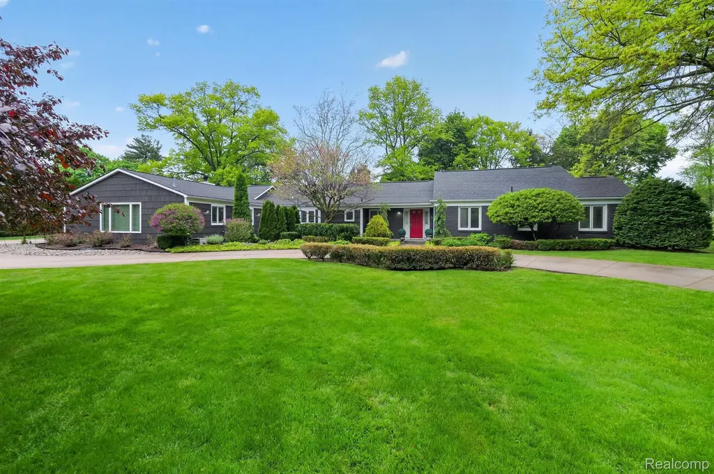 3952 Cottontail Lane Bloomfield Hills City MI 48301