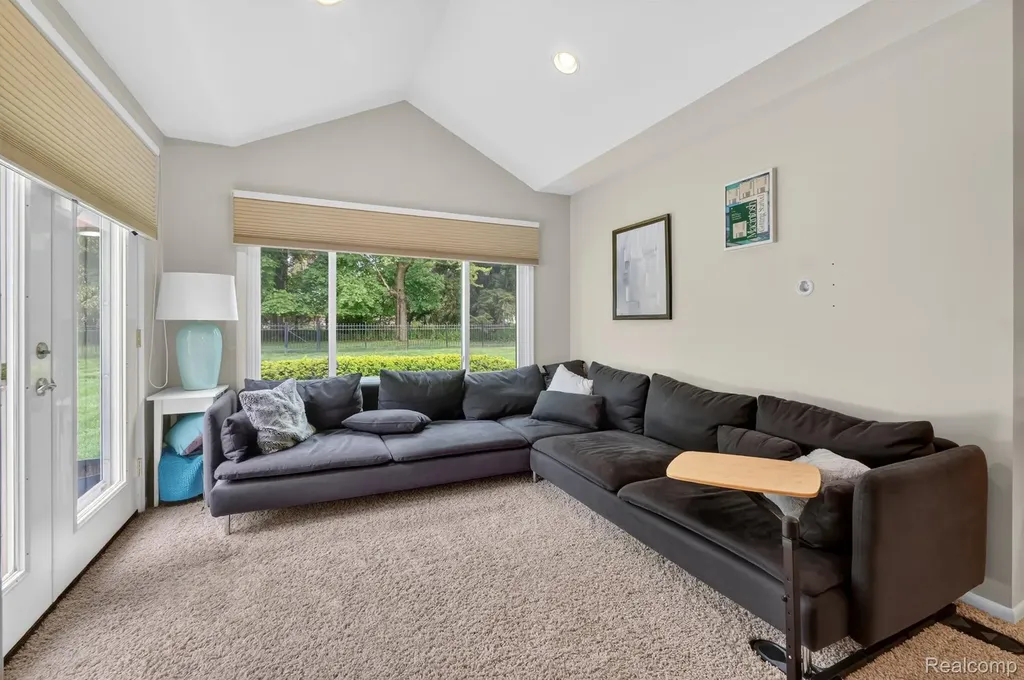 3952 Cottontail Lane Bloomfield Hills City MI 48301