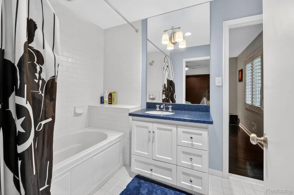 3952 Cottontail Lane Bloomfield Hills City MI 48301