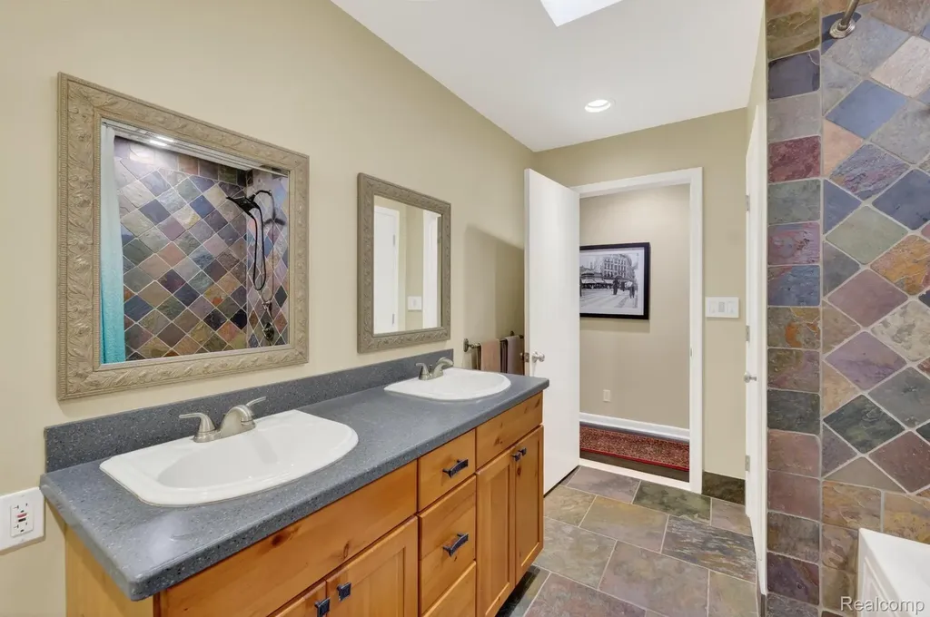 3952 Cottontail Lane Bloomfield Hills City MI 48301