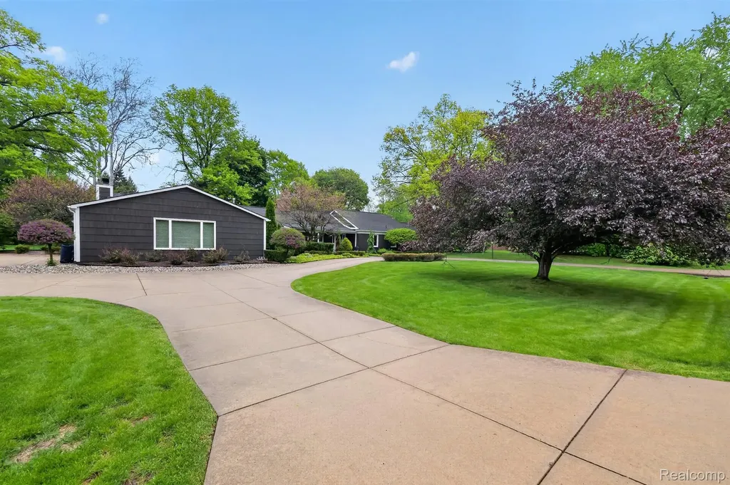 3952 Cottontail Lane Bloomfield Hills City MI 48301