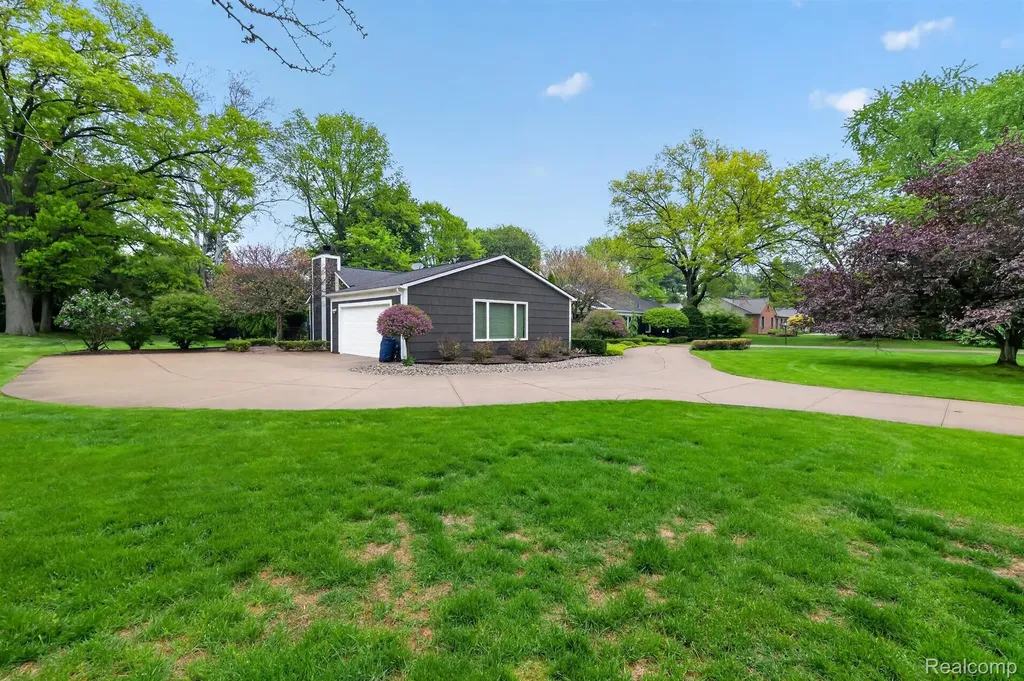 3952 Cottontail Lane Bloomfield Hills City MI 48301