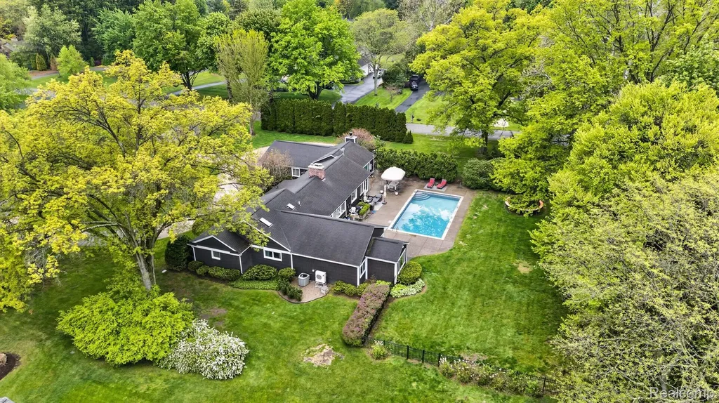 3952 Cottontail Lane Bloomfield Hills City MI 48301