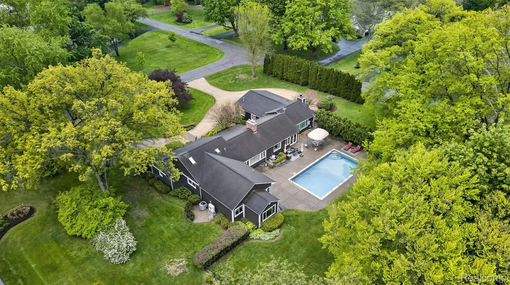 3952 Cottontail Lane Bloomfield Hills City MI 48301