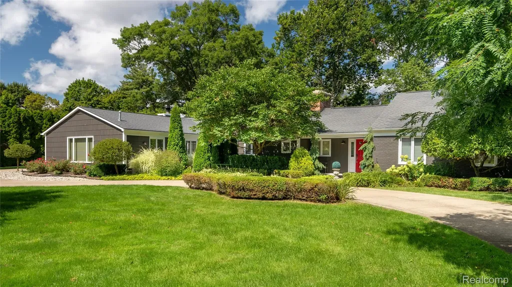 3952 Cottontail Lane Bloomfield Hills City MI 48301