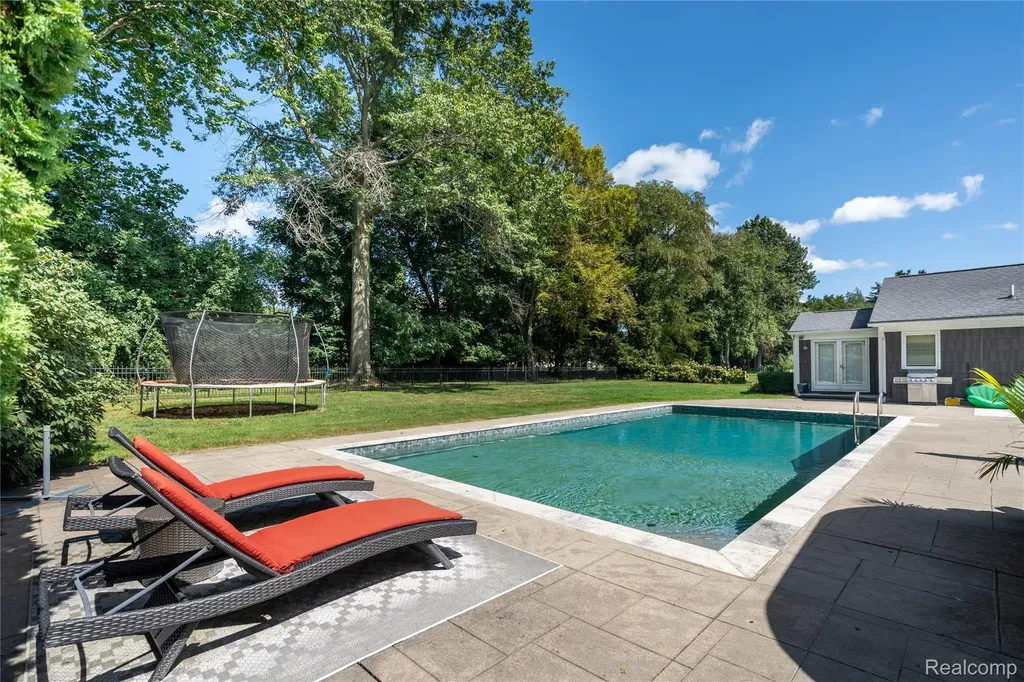 3952 Cottontail Lane Bloomfield Hills City MI 48301