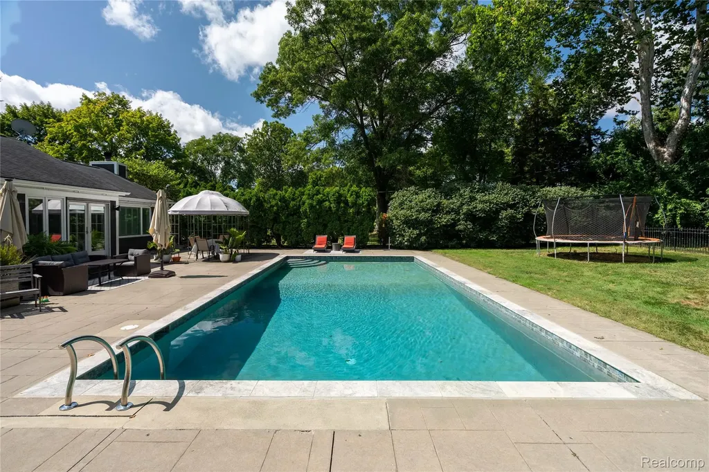 3952 Cottontail Lane Bloomfield Hills City MI 48301