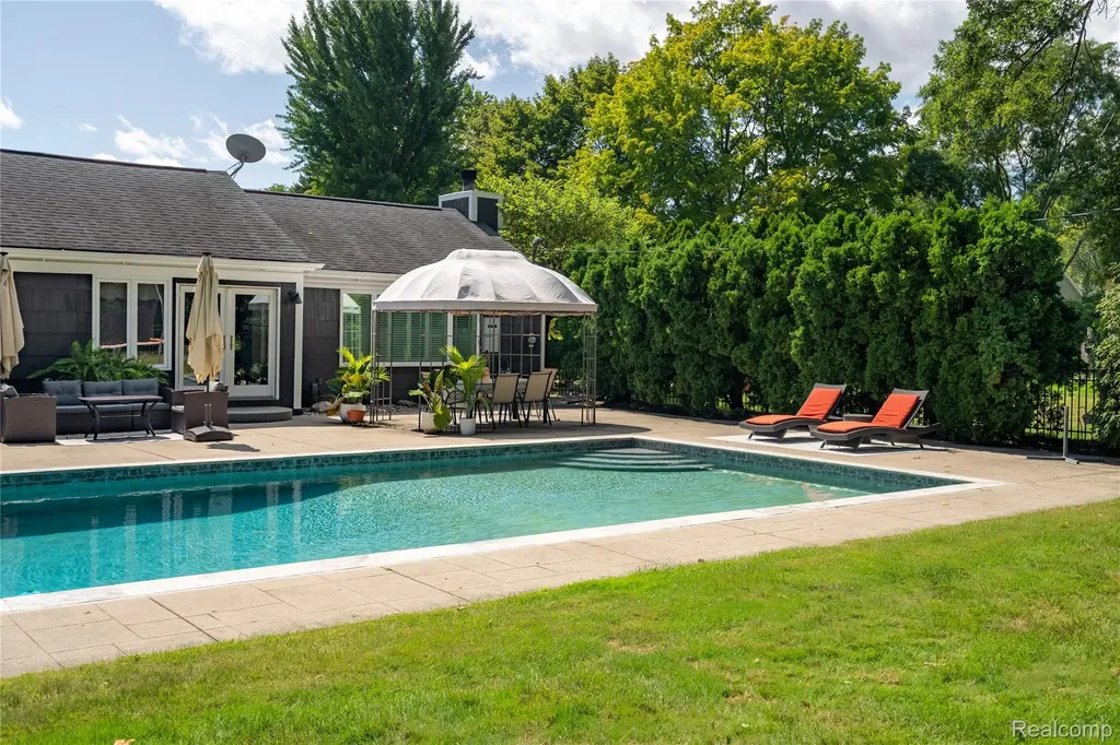 3952 Cottontail Lane Bloomfield Hills City MI 48301