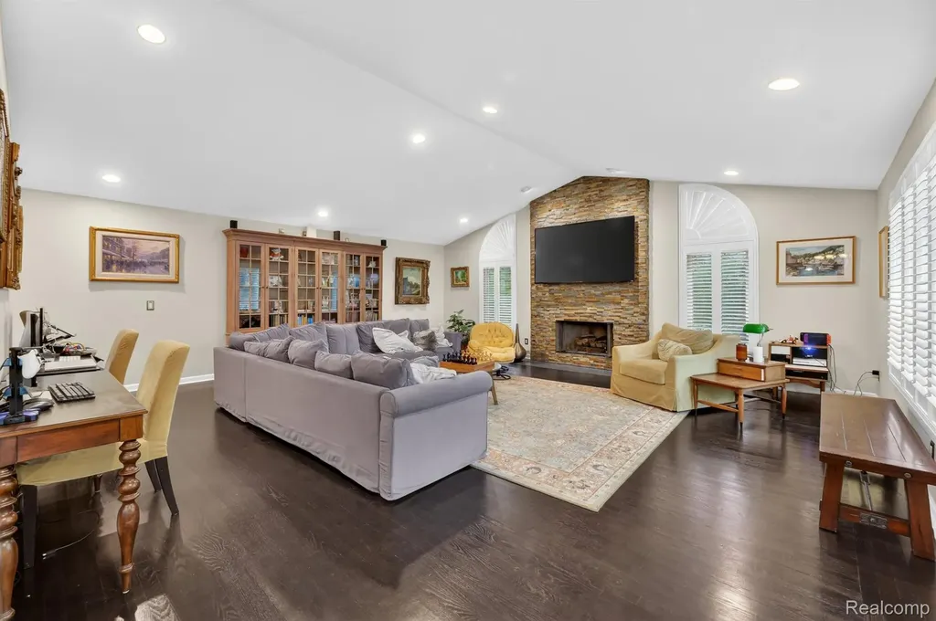3952 Cottontail Lane Bloomfield Hills City MI 48301