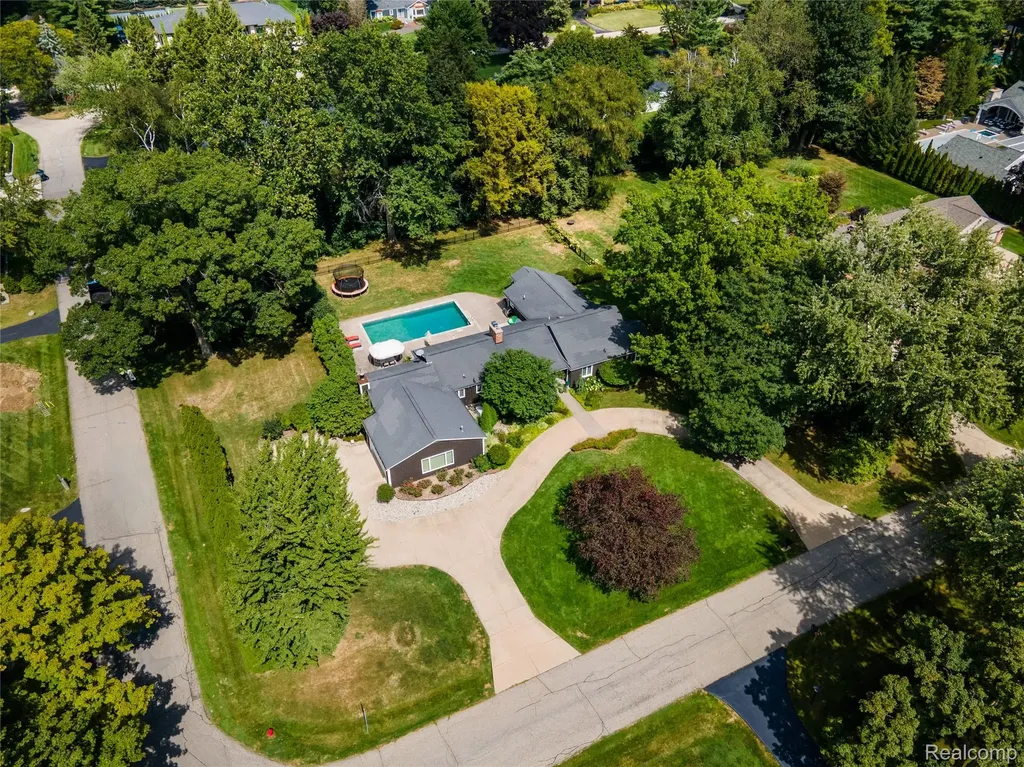 3952 Cottontail Lane Bloomfield Hills City MI 48301
