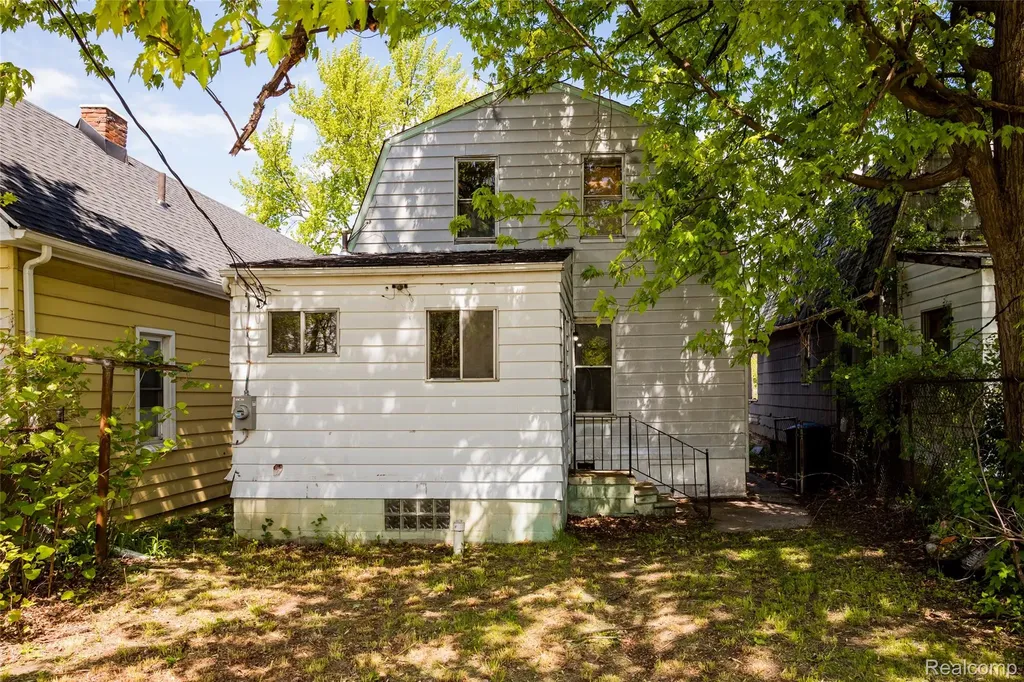 8886 Lorman Street Detroit City MI 48214