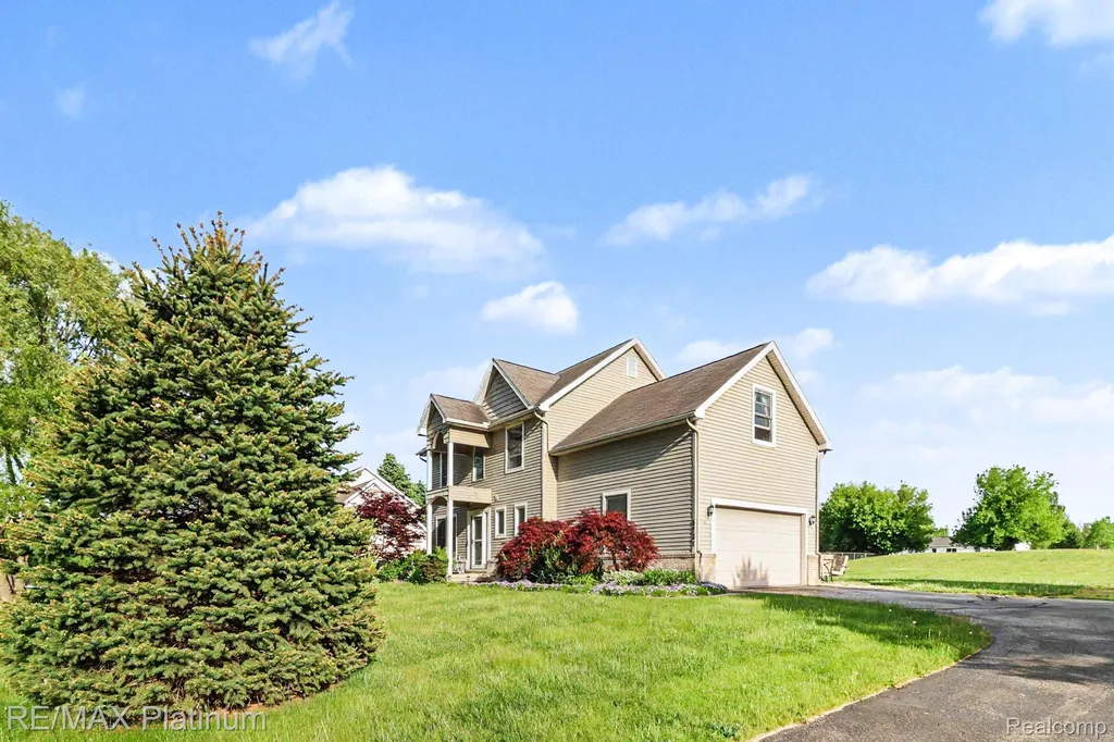 9731 Fountain Lane Handy Township MI 48836