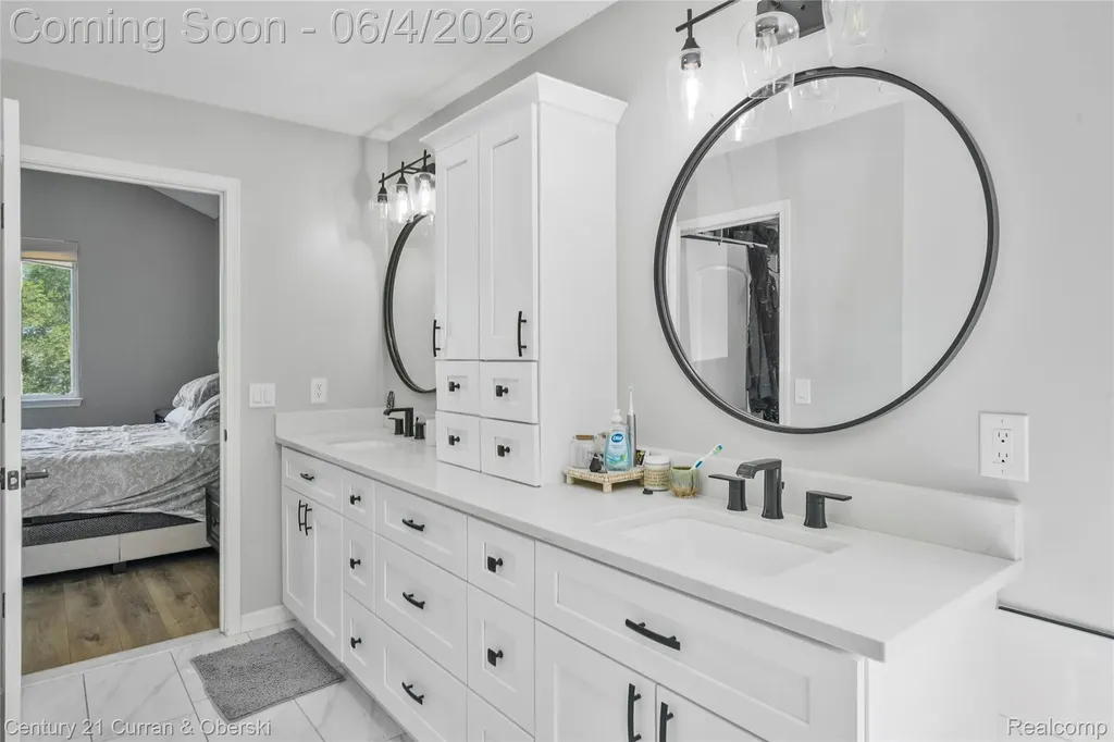 25670 Meadow Court Lyon Charter Township MI 48178