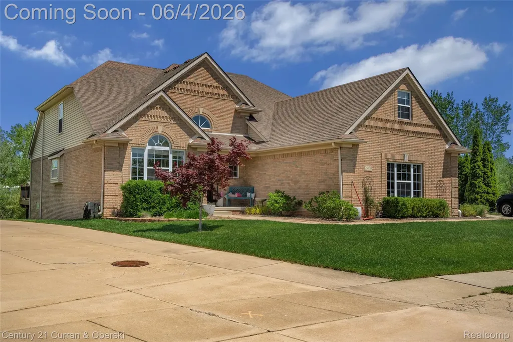 25670 Meadow Court Lyon Charter Township MI 48178