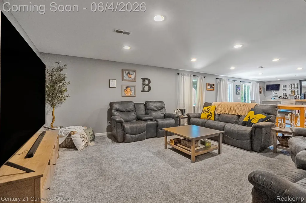 25670 Meadow Court Lyon Charter Township MI 48178