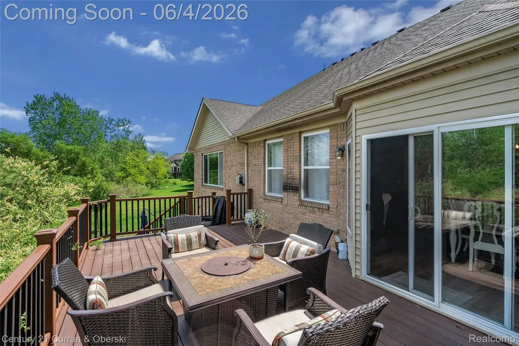 25670 Meadow Court Lyon Charter Township MI 48178