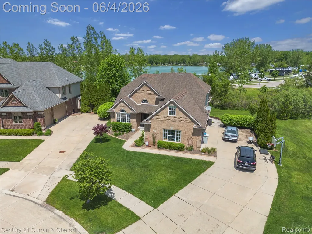 25670 Meadow Court Lyon Charter Township MI 48178