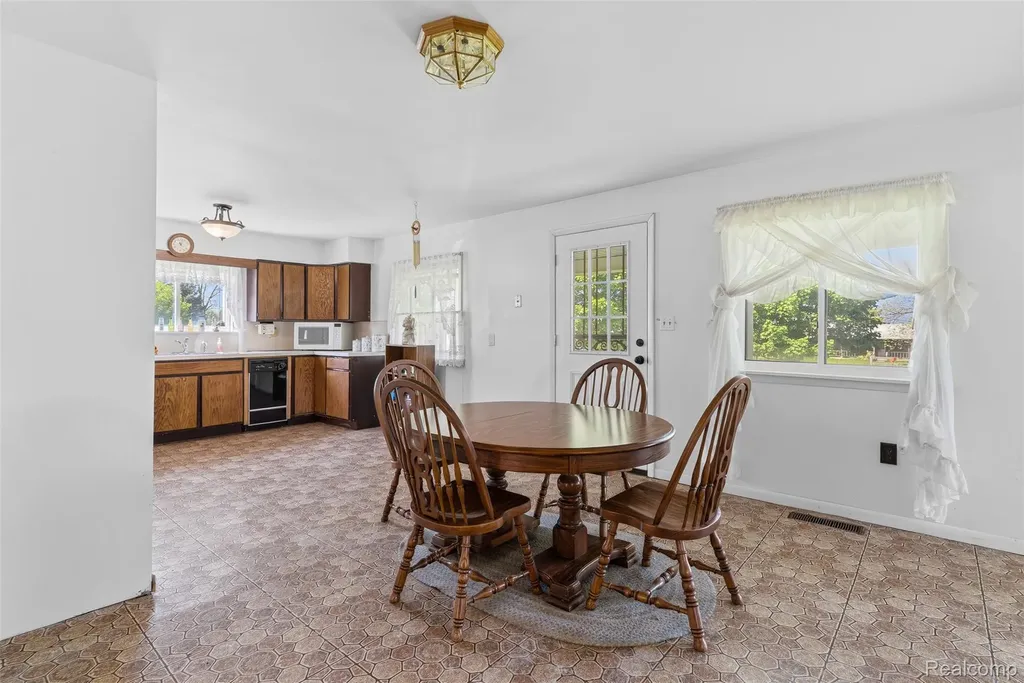 1145 S Washburn Road Elba Township MI 48423