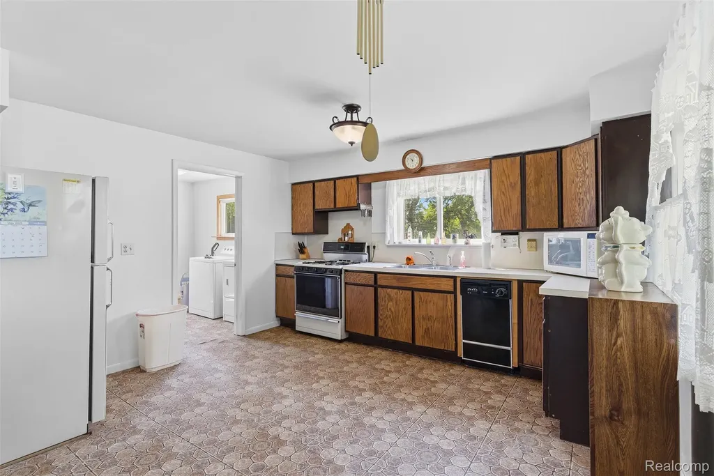 1145 S Washburn Road Elba Township MI 48423