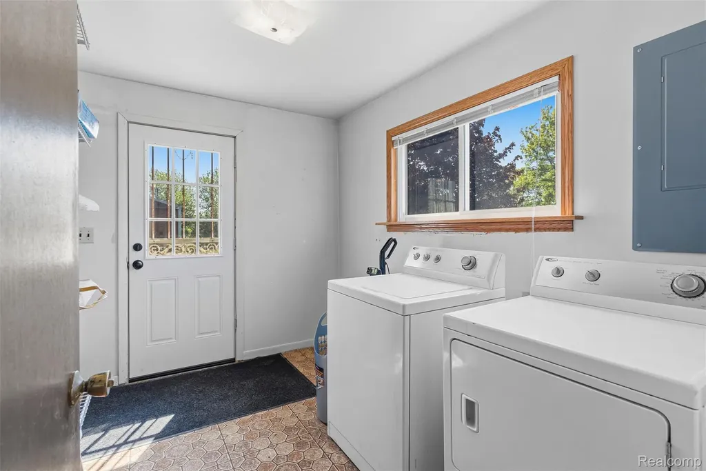 1145 S Washburn Road Elba Township MI 48423