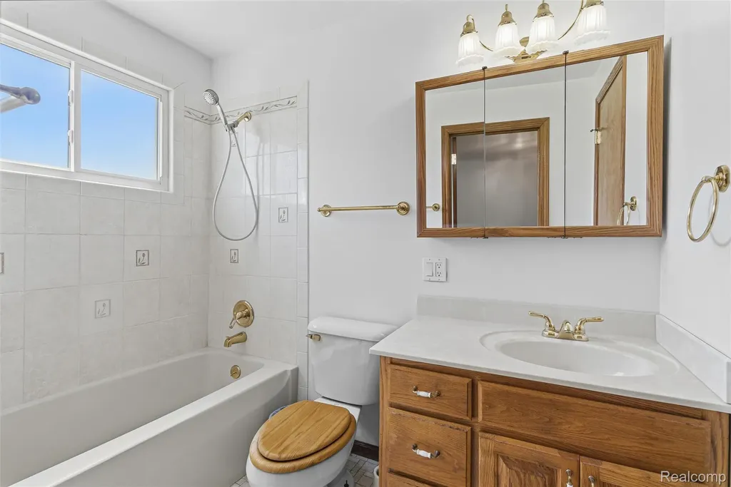 1145 S Washburn Road Elba Township MI 48423