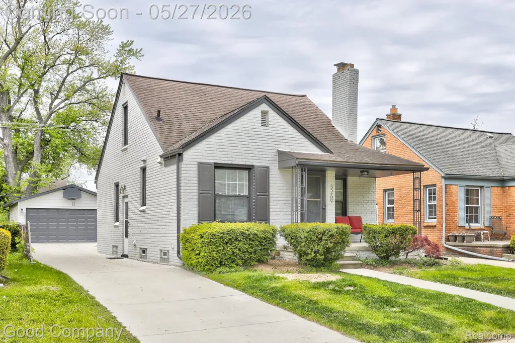 3269 Royal Avenue Berkley City MI 48072