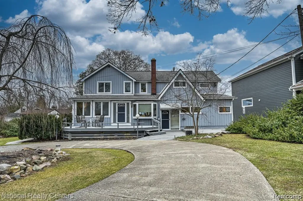 3453 Ormond Road White Lake Charter Township MI 48383