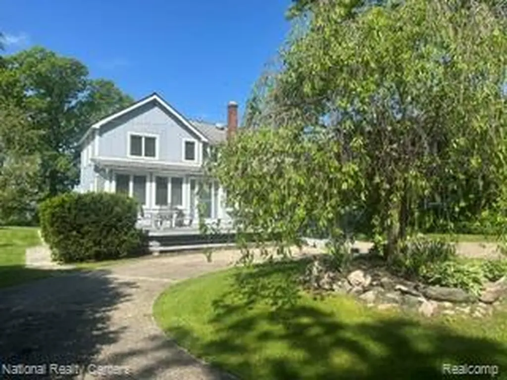 3453 Ormond Road White Lake Charter Township MI 48383