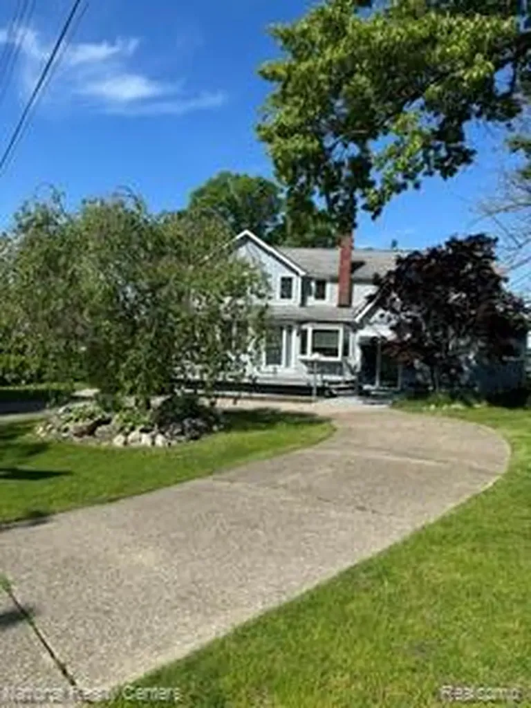 3453 Ormond Road White Lake Charter Township MI 48383