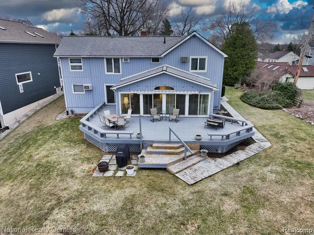 3453 Ormond Road White Lake Charter Township MI 48383