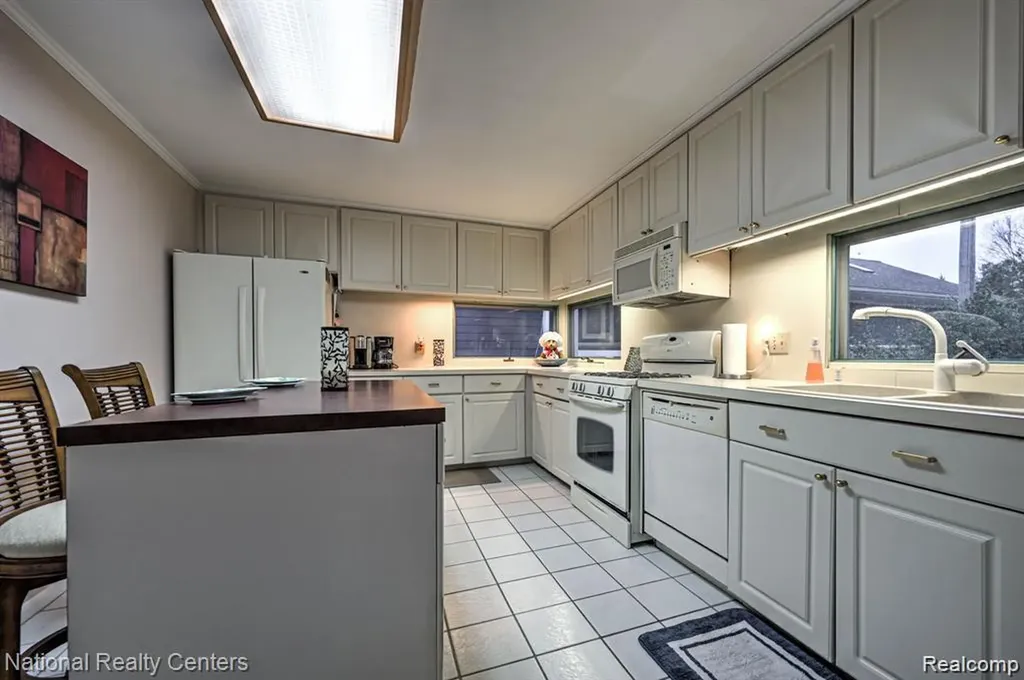 3453 Ormond Road White Lake Charter Township MI 48383